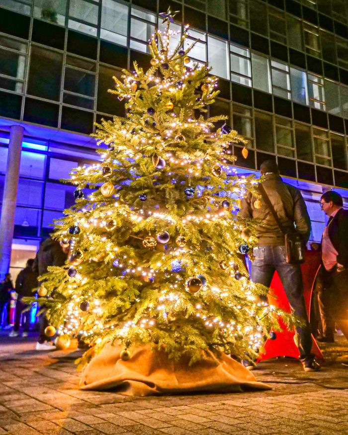 weihnachtsbaum-beleuchtet.als-deko