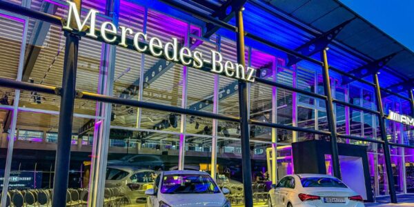 kunde-mercedes-benz-ausleuchtung-halle