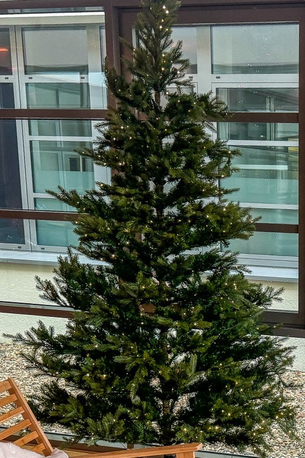 kunst-weihnachtsbaum-mieten-2,50