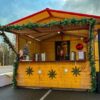 weihnachtsmarkt-hütten-dekoration