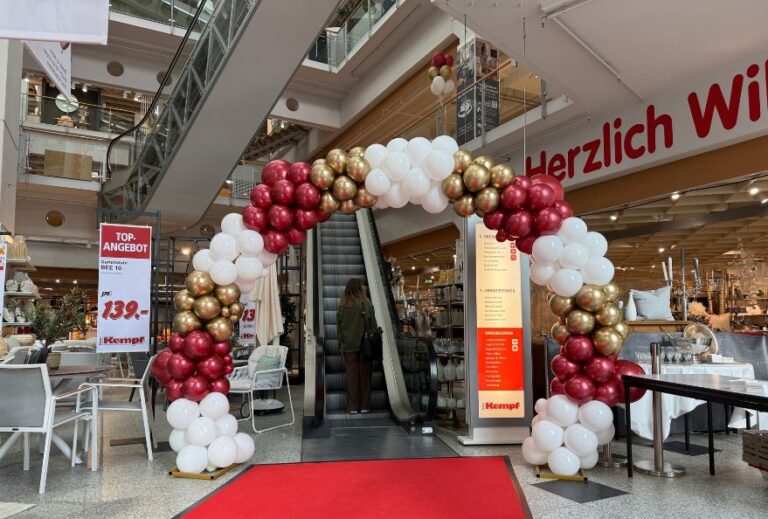 Individuelle Ballondekoration in Firmenfarben und Hochzeitsfarben – Ballonbogen in Frankfurt