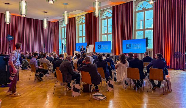 Konferenztechnik mit Präsentations- und Tontechnik in Düsseldorf