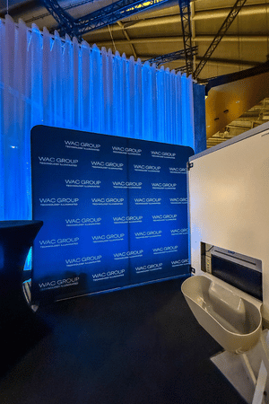 Fotobox Messe Hintergrund mit Branding Wand für Corporate Events und Messestände