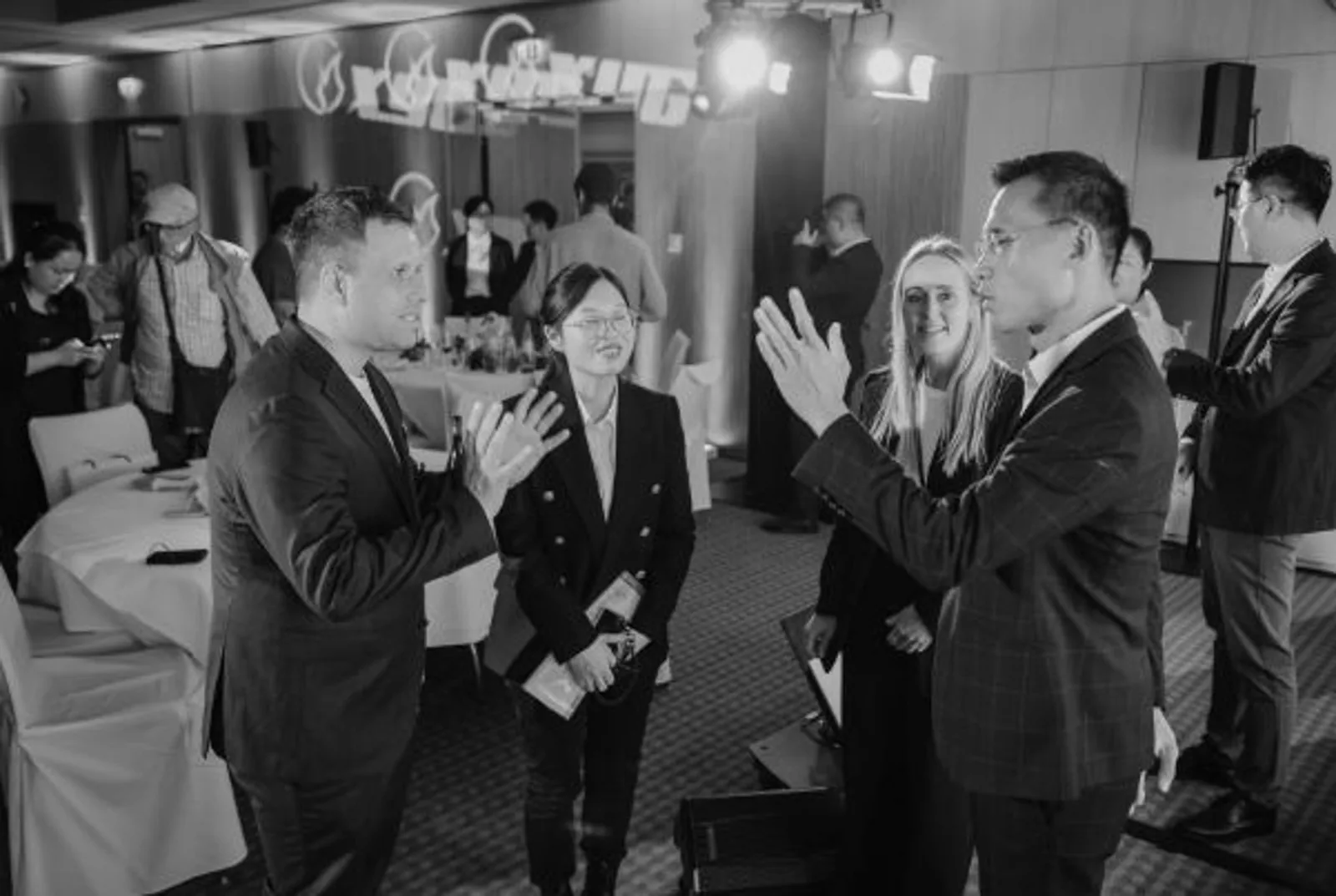 Martin und Patricia Meyer im persönlichen Gespräch mit Kunden bei einem Business Event