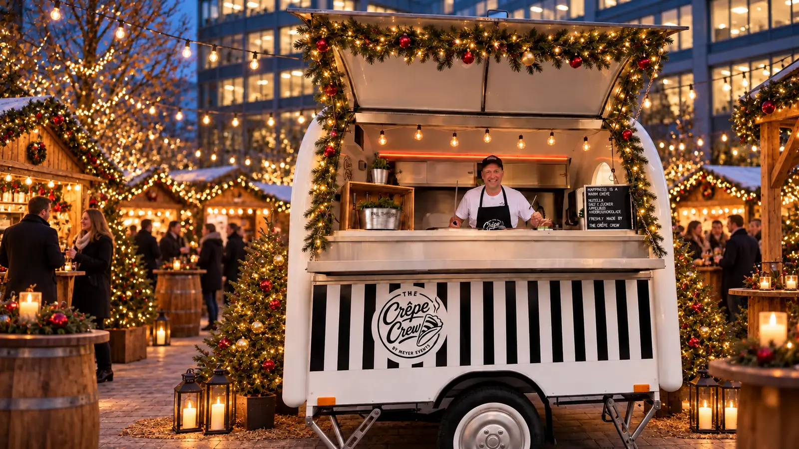 Festlich dekorierter Crêpe-Wagen für Weihnachtsfeiern und Winterevents