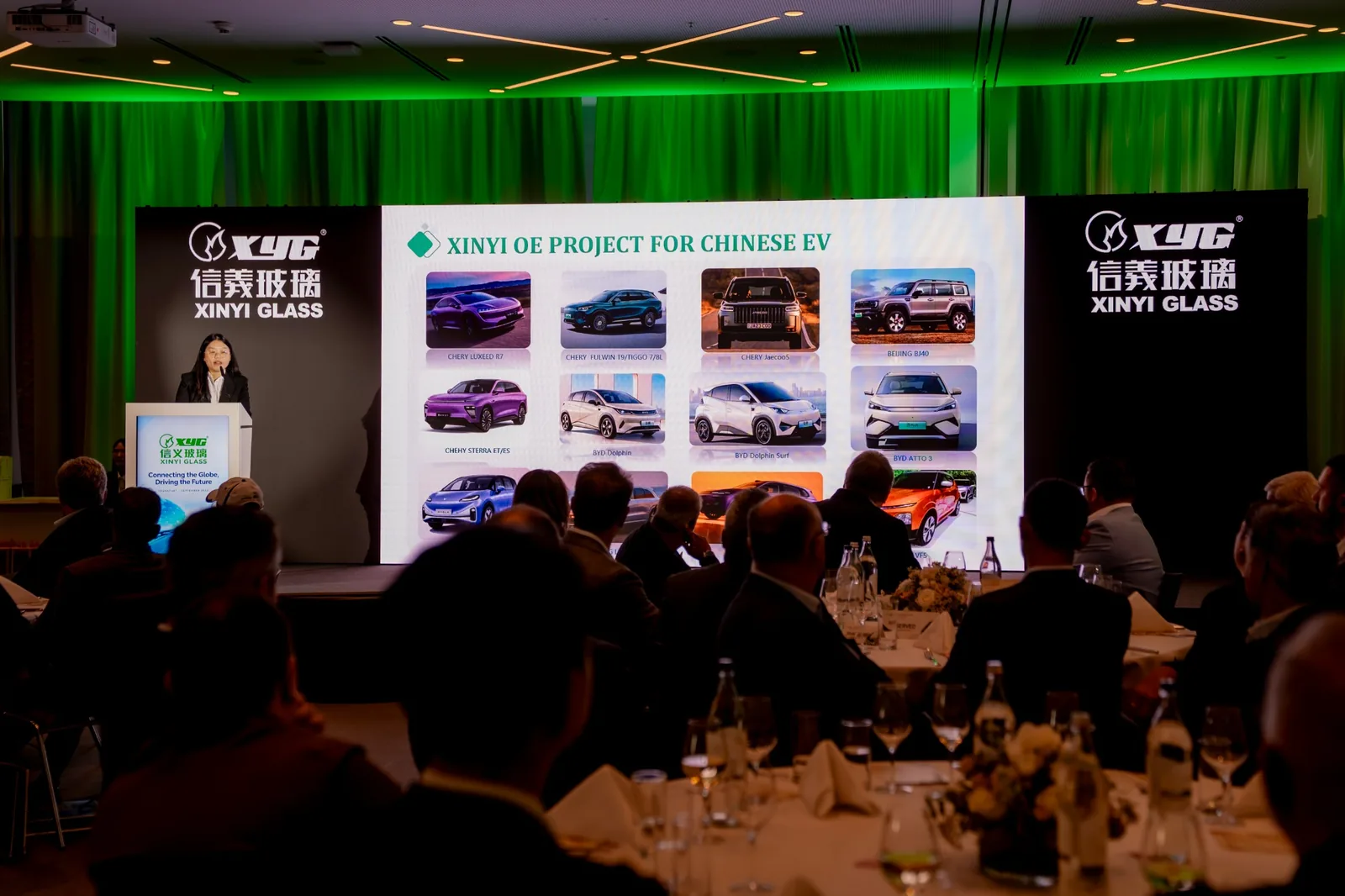 Präsentation vor den Gästen beim Xinyi Glass Kundenevent in Frankfurt